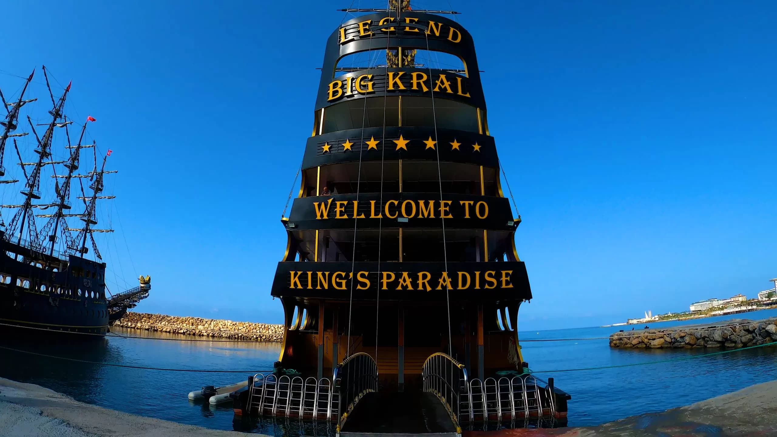 Legend Kral Pirate Boat 2
